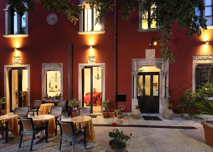 Villa Astoria